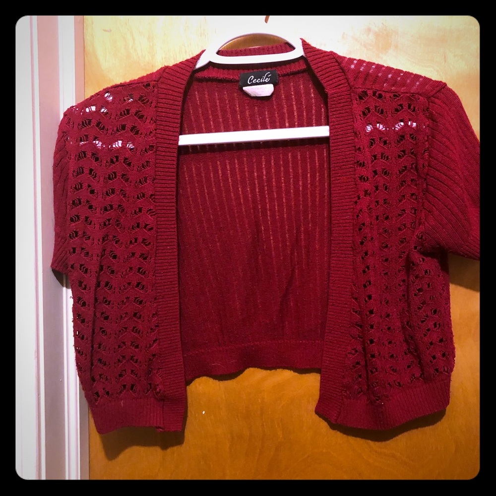 Cecilé deep red Shrug